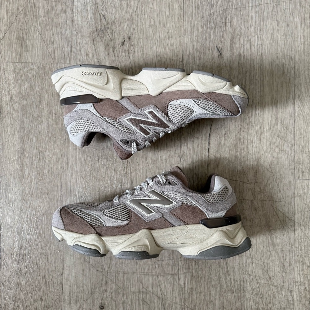 New Balance 9060 Big Kid ‘Mushroom Arid Stone’ Size 6.5Y New